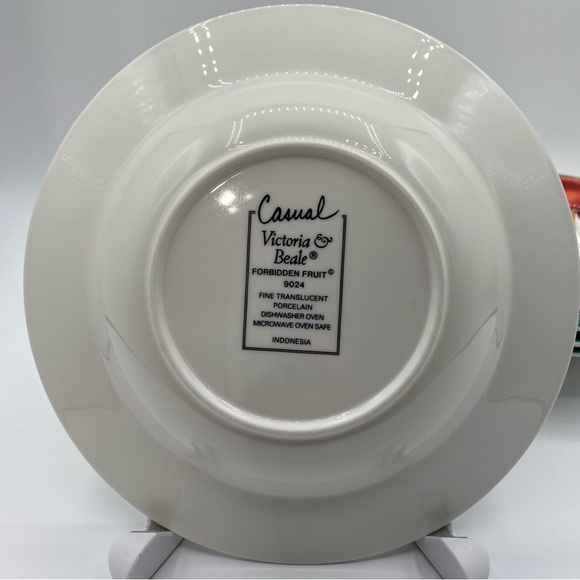 Casual Victoria & Beale Forbidden Fruit 4 8.5” Rimmed Soup Bowls Fine Porcelain - Picture 3 of 16
